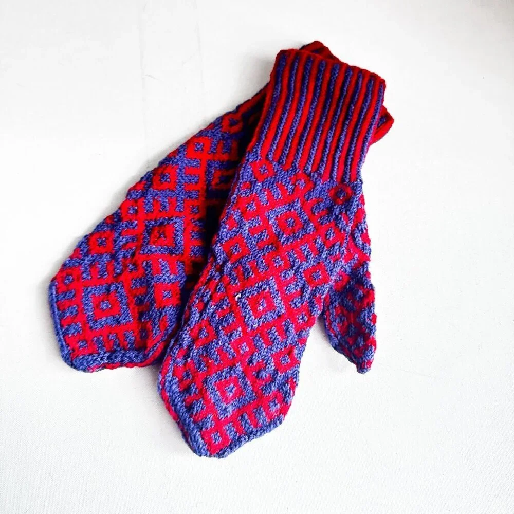 Vintage Handmade Red Blue Fairisle Print Wool Winter Mittens L